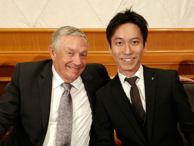 2019年マーク・シューベルト氏と一緒に。